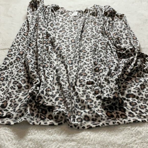 Animal print Liz Claiborne Utility cardigan Black and White Leopard Print - Picture 2 of 5